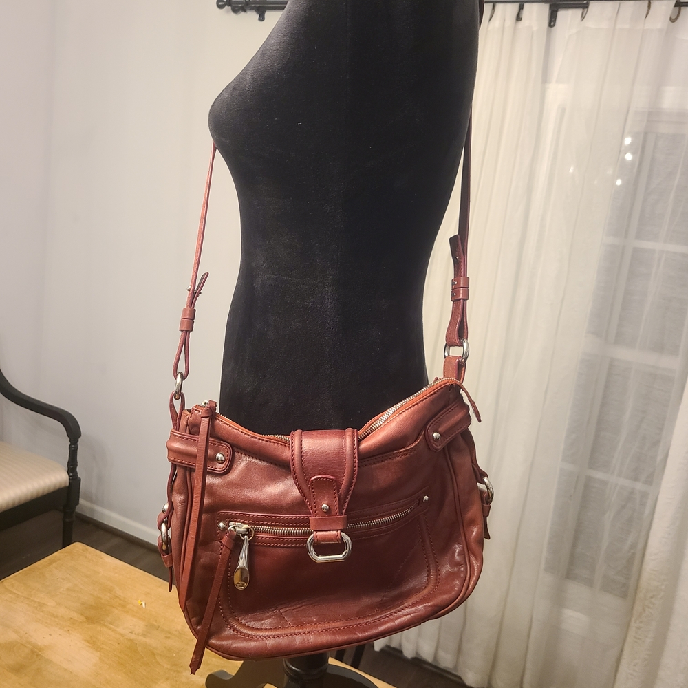 Classic Women's Crossbody Bag in Rust Brown